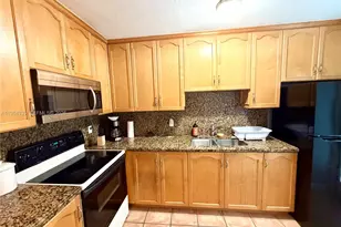 952 Churchill Rd, West Palm Beach, FL 33405 - Photo 1