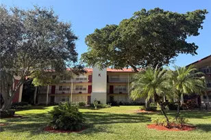 100 SW 132nd Way, Pembroke Pines, FL 33027 - Photo 1