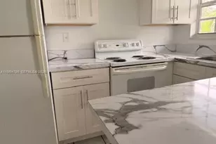 123 N 61st Ave, Hollywood, FL 33024 - Photo 1