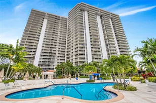 20281 E Country Club Dr, Aventura, FL 33180 - Photo 1