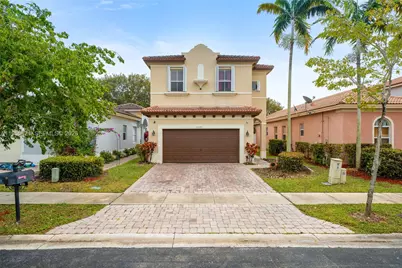 1097 NE 40th Rd, Homestead, FL 33033 - Photo 1