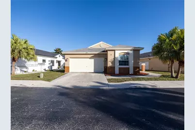 200 W Riverbend Dr, Sunrise, FL 33326 - Photo 1