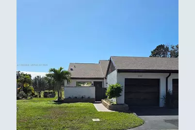 9352 Wedgewood Ln #A1, Tamarac, FL 33321 - Photo 1