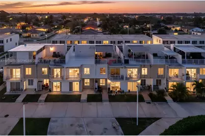 25874 SW 139th Ct, Homestead, FL 33032 - Photo 1