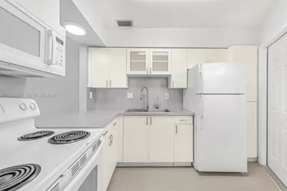 1715 NE Miami Gardens Dr #227, Miami, FL 33179 - Photo 1