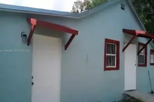 7926 NW 10th Ct, Miami, FL 33150 - Photo 1