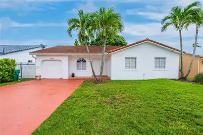 15322 SW 177th Ter, Miami, FL 33187 - Photo 1