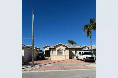 15421 SW 95th Ln, Miami, FL 33196 - Photo 1