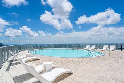 851 NE 1st Ave #4302, Miami, FL 33132 - Photo 1