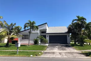 719 SE 3rd Ave, Dania Beach, FL 33004 - Photo 1