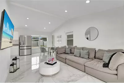 1021 SW 22nd Ave, Fort Lauderdale, FL 33312 - Photo 1