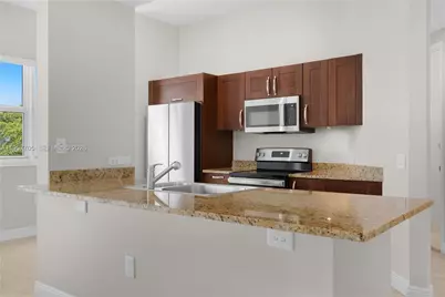 20000 E Country Club Dr #402, Aventura, FL 33180 - Photo 1
