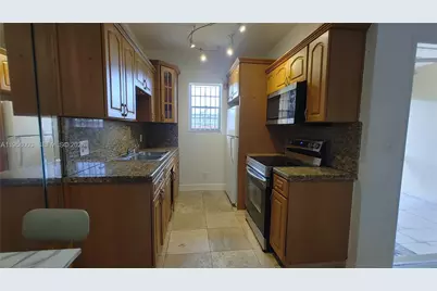 421 NE 1st St #108, Hallandale Beach, FL 33009 - Photo 1