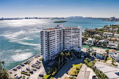 11930 N Bayshore Dr #606, North Miami, FL 33181 - Photo 1