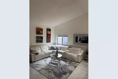 11021 SW 13th St, Pembroke Pines, FL 33025 - Photo 1