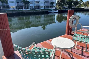 501 Blue Heron Dr, Hallandale Beach, FL 33009 - Photo 1