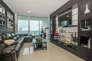 900 Biscayne Blvd, Miami, FL 33132 - Photo 1
