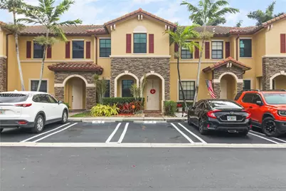 707 SE 32nd Ter, Homestead, FL 33033 - Photo 1