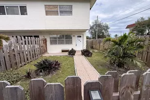 1520 NE 151st St, Miami, FL 33162 - Photo 1