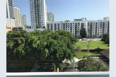 115 SW 11 St #802, Miami, FL 33130 - Photo 1