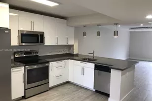 161 Lakeview Dr, Weston, FL 33326 - Photo 1