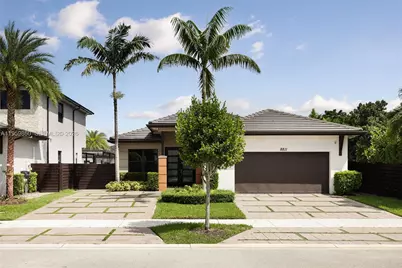 8811 NW 154th Ter, Miami Lakes, FL 33018 - Photo 1