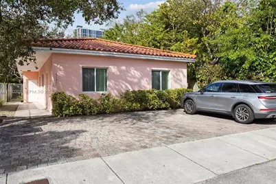 3134 Hibiscus St, Miami, FL 33133 - Photo 1
