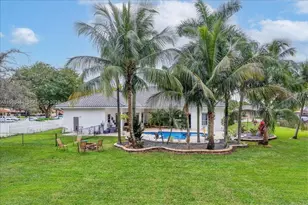 13801 Alexandria Ct, Davie, FL 33325 - Photo 1