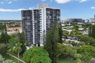 20100 W Country Club Dr, Aventura, FL 33180 - Photo 1