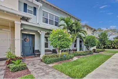 5060 Eucalyptus Dr #2, Hollywood, FL 33021 - Photo 1
