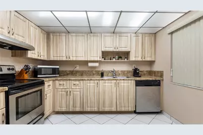 141 SW 96th Ter #204, Plantation, FL 33324 - Photo 1