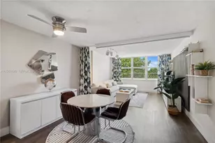 1020 Meridian Ave, Miami Beach, FL 33139 - Photo 1