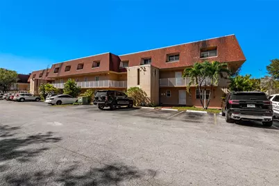 270 NW 107th Ave #208, Miami, FL 33172 - Photo 1