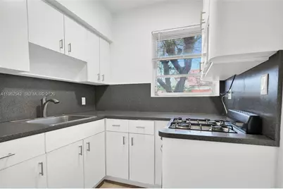 4740 Pine Tree Dr #28, Miami Beach, FL 33140 - Photo 1
