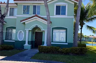 2732 SE 15th Pl, Homestead, FL 33035 - Photo 1