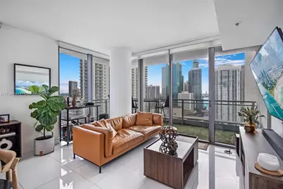 92 SW 3rd St #2710, Miami, FL 33130 - Photo 1