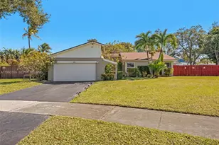 3802 NW 1st Pl, Deerfield Beach, FL 33442 - Photo 1