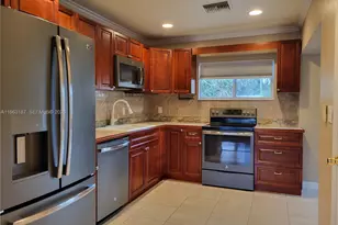 30 NE 56th St, Oakland Park, FL 33334 - Photo 1