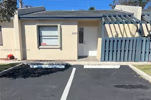 9287 NW 18th St, Pembroke Pines, FL 33024 - Photo 1