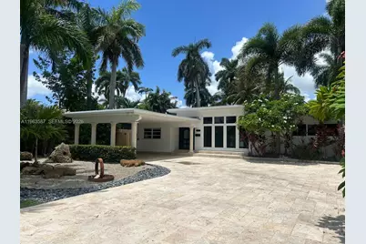 827 N Southlake Dr #827, Hollywood, FL 33019 - Photo 1