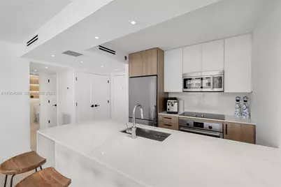 345 Ocean Dr #321, Miami Beach, FL 33139 - Photo 1