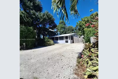 27 Pompano Ave, Key Largo, FL 33037 - Photo 1