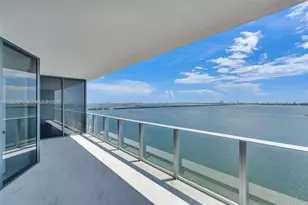 700 NE 24th St, Miami, FL 33137 - Photo 1