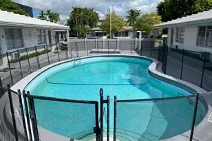 724 NE 6th St, Hallandale Beach, FL 33009 - Photo 1