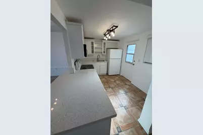 7850 Byron Ave #403, Miami Beach, FL 33141 - Photo 1