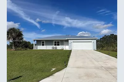 9003 Largo Cir #9003, Labelle, FL 33935 - Photo 1