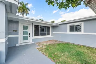 4725 NW 5th Ct, Plantation, FL 33317 - Photo 1