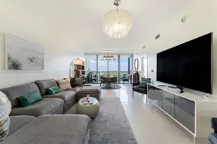 601 NE 36th St, Miami, FL 33137 - Photo 1