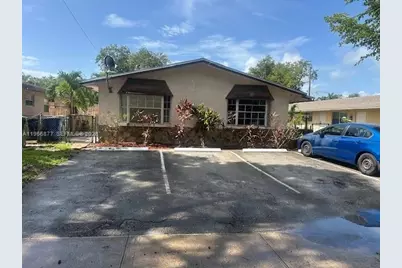 31 SW 8th Ct #1-2, Hallandale Beach, FL 33009 - Photo 1