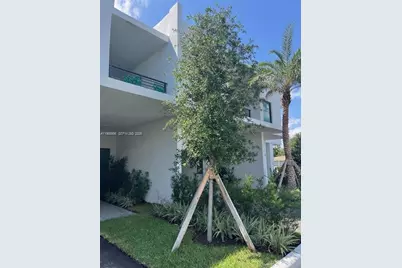 2526 Pierce St #14, Hollywood, FL 33020 - Photo 1